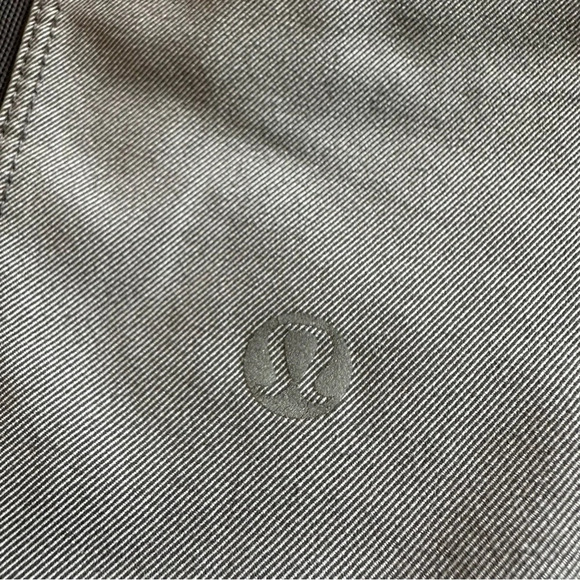 Lululemon Men’s Pace Breaker Short 9" inseam grey size medium lined - Picture 6 of 9